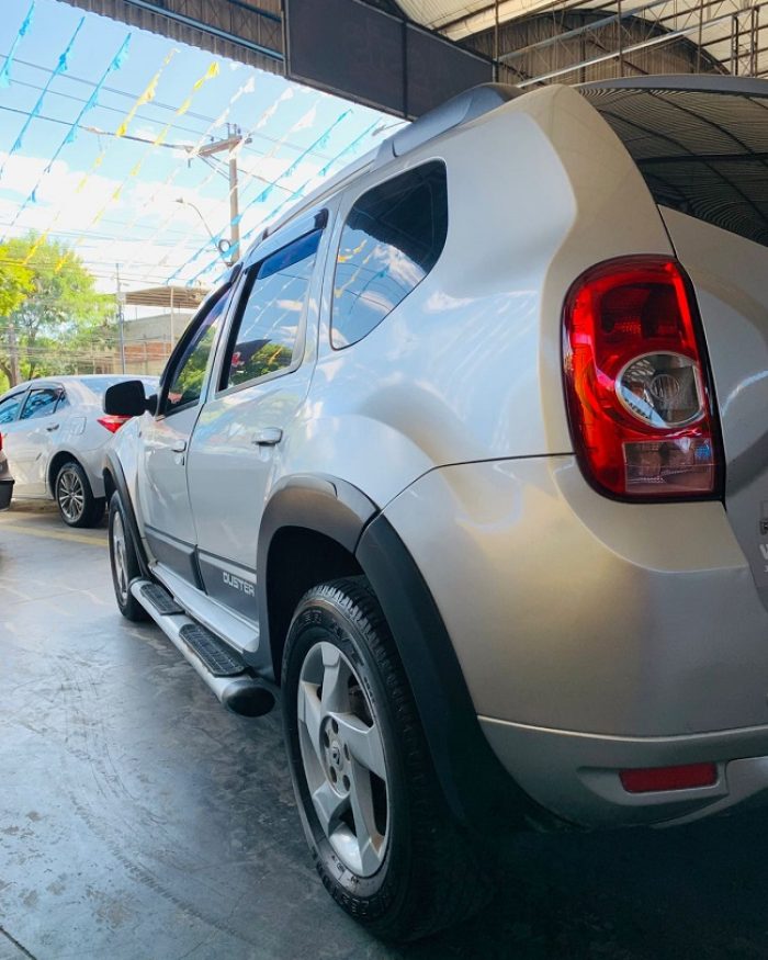 🚗 RENAULT DUSTER 1.6 🚗 Robustez, conforto e economia em um só carro! Se você busca um SUV versátil, pronto para qualquer desafio do dia a dia ou aventura, a Renault Duster 1.6 é a escolha certa! ✨ Principais qualidades: ✔️ Motor 1.6 potente e econômico ✔️ Excelente altura do solo – ideal para qualquer tipo de terreno ✔️ Direção confortável e ótima dirigibilidade ✔️ Amplo espaço interno – perfeito para família e viagens ✔️ Porta-malas espaçoso ✔️ Ar-condicionado eficiente ✔️ Vidros e travas elétricas ✔️ Design robusto e moderno ✔️ Baixo custo de manutenção 💡 Por que comprar na Triauto Motors? Na Triauto Motors, você encontra muito mais do que um carro — encontra confiança e segurança na sua compra: 🔹 Veículos revisados e com procedência garantida 🔹 Atendimento transparente e personalizado 🔹 Facilidade no financiamento 🔹 Aceitamos seu usado na troca 🔹 Suporte completo do início ao fim da negociação 📍 Não perca essa oportunidade de sair de SUV com excelente custo-benefício! 📞 Fale agora pelo WhatsApp: (21) 99933-4277 – Altamir Agende sua visita e venha conferir de perto! Seu próximo carro está aqui, na Triauto Motors!
