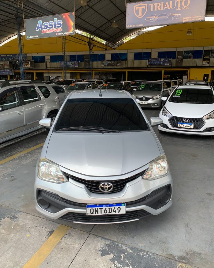 💎 TOYOTA ETIOS SEDAN X 1.5 AUTOMÁTICO + GNV Economia de verdade com o conforto que você merece! 🚗💨 Você busca um carro que seja sinônimo de confiança, espaço e baixo custo de manutenção? O Toyota Etios Sedan é a escolha inteligente para quem não quer ter dor de cabeça. E o melhor: já vem equipado com GNV, garantindo a máxima economia no seu dia a dia ou no trabalho! ✨ Principais Destaques: Motor 1.5 Flex: Potência e durabilidade japonesa. Câmbio Automático: Conforto total no trânsito urbano. Kit GNV Instalado: Redução drástica nos custos com combustível. Porta-malas Amplo: Ideal para viagens em família ou para quem trabalha com aplicativos. Direção Elétrica: Leveza e precisão em cada manobra. Segurança Toyota: Airbags, freios ABS e a confiança de uma das marcas mais valiosas do mundo. Por que comprar na Triauto Motors? 🤝 Na Triauto Motors, você encontra as melhores condições para a compra do seu carro novo! Nossa missão é oferecer transparência e segurança em cada negócio. ✅ Veículos revisados e com procedência garantida. ✅ Taxas de financiamento exclusivas e competitivas. ✅ A melhor avaliação do seu usado na troca. ✅ Atendimento personalizado para você sair de carro novo sem burocracia. 📍 Venha nos visitar ou chame agora no WhatsApp! Sua próxima conquista está aqui na Triauto Motors. 👉21 92023-4790 ALTAMIR 👉 AV JORN ROBERTO MARINHO 800 BOX 2 GALO BRANCO SG Triauto Motors: Realizando o sonho do seu carro novo com confiança e transparência! #TriautoMotors #ToyotaEtios #CarroAutomatico #GNV #OfertaImperdivel #CarroNovo #Confiança